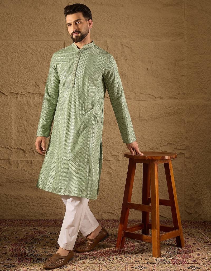Men green viscose rayon solid embroidered straight kurta