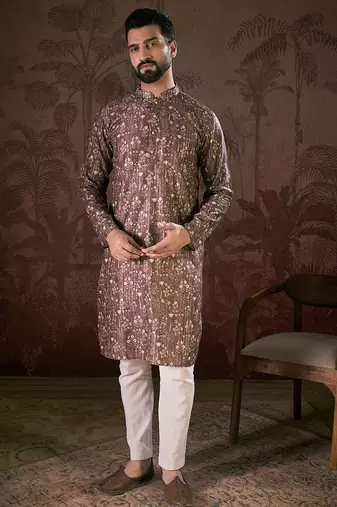 Men mauve silk blend floral printed straight kurta with trouser