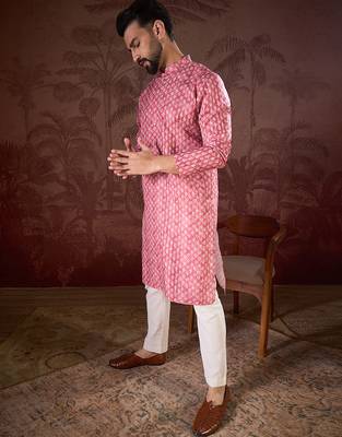 Men pink silk blend ethnic motifs printed straight kurta with trouser 3