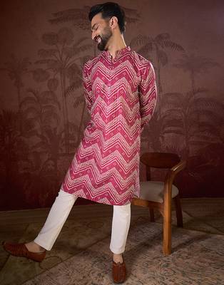 Men magenta silk blend chevron printed straight kurta with trouser 5