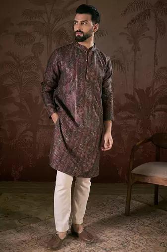 Men purple silk blend ethnic motifs printed straight kurta with trouser