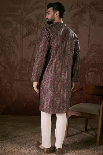 Men purple silk blend ethnic motifs printed straight kurta with trouser
