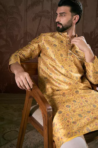 Men yellow silk blend floral printed straight kurta with trouser