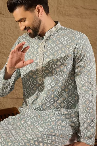 Men blue viscose rayon solid embroidered straight kurta