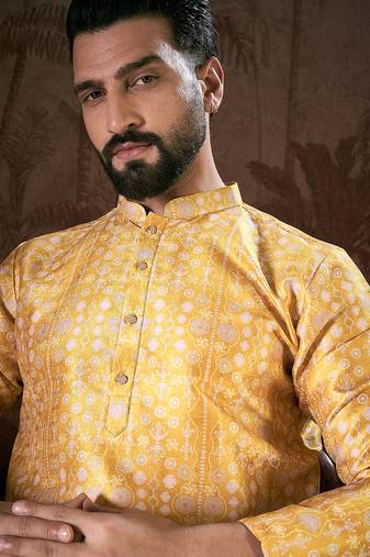 Men yellow silk blend floral printed straight kurta with trouser