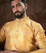 Men yellow silk blend floral printed straight kurta with trouser
