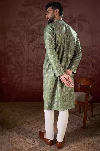 Men green silk blend ethnic motifs printed straight kurta with trouser