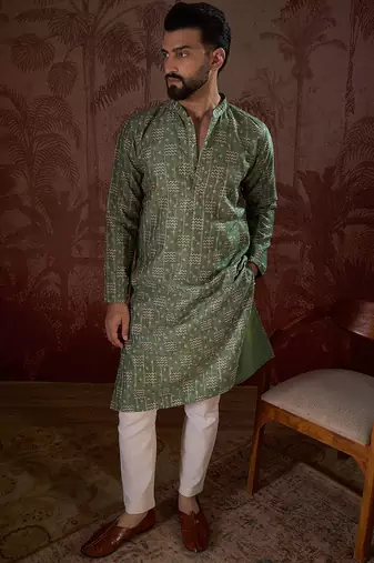 Men green silk blend ethnic motifs printed straight kurta with trouser
