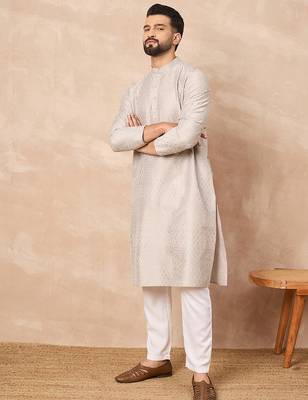 Men grey silk geometric printed straight kurta 3