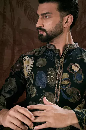 Men black silk blend floral printed straight kurta with trouser