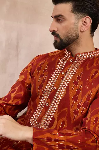 Men orange silk blend chevron printed straight kurta with trouser