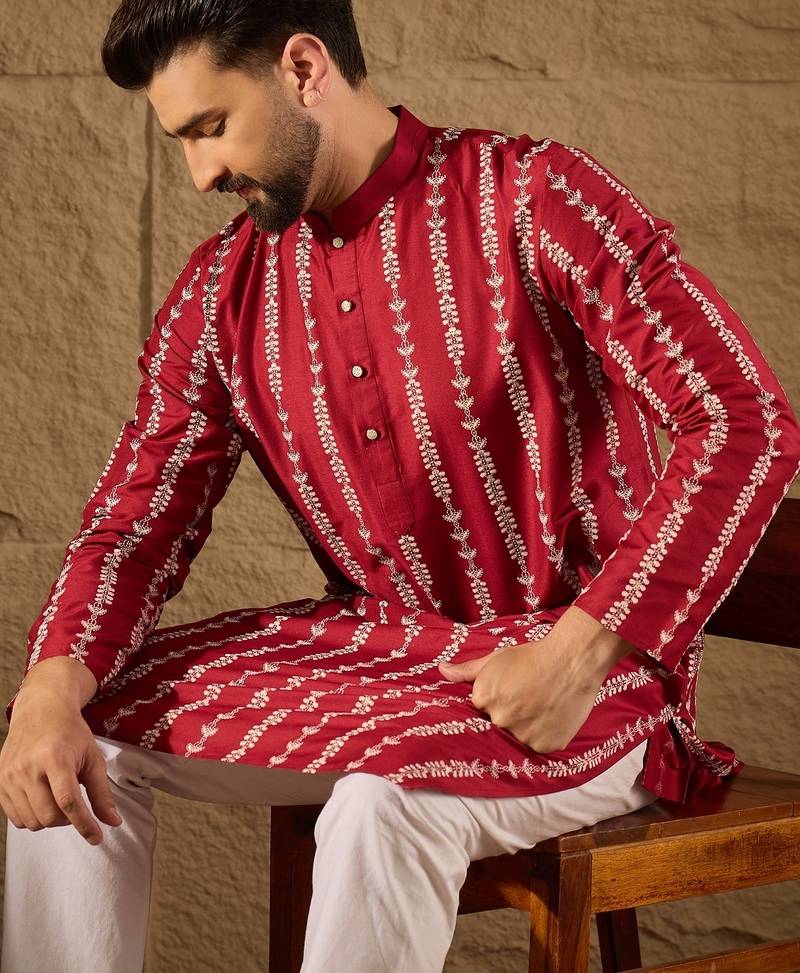 Men maroon viscose rayon ethnic motifs printed straight kurta