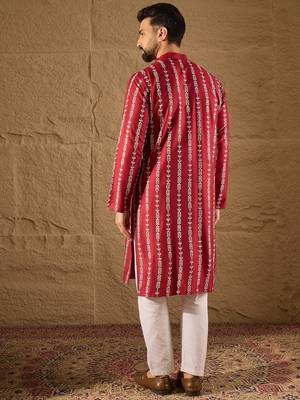 Men maroon viscose rayon ethnic motifs printed straight kurta 4