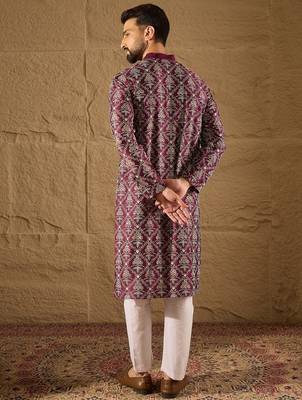 Men purple silk floral printed straight kurta 4