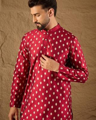 Men maroon silk ikat printed straight kurta 3