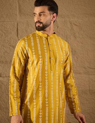 Men yellow viscose rayon ethnic motifs printed straight kurta 1