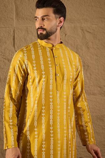 Men yellow viscose rayon ethnic motifs printed straight kurta
