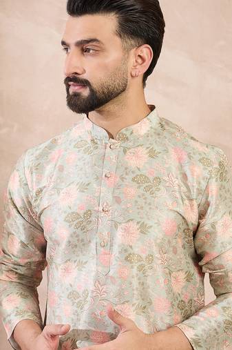 Men green silk blend floral printed straight kurta with trouser