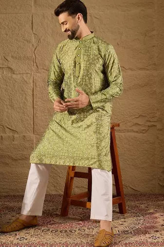 Men green silk geometric printed straight kurta