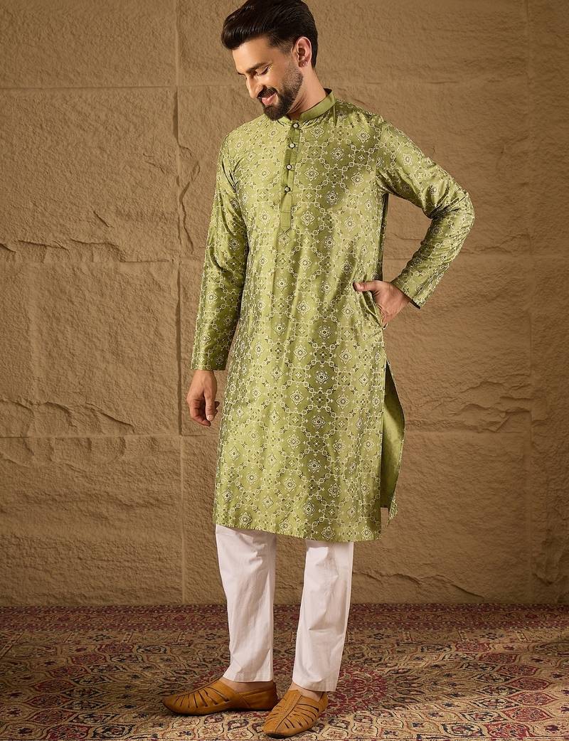 Men green silk geometric printed straight kurta