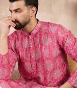 Men pink silk blend floral printed straight kurta with trouser