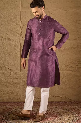 Men purple silk blend solid embroidered straight kurta