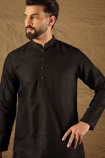 Men black silk blend solid embroidered straight kurta
