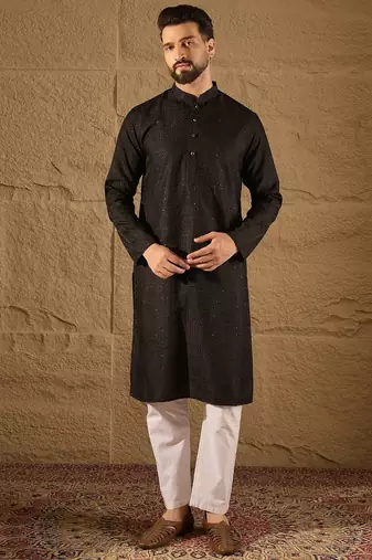 Men black silk blend solid embroidered straight kurta