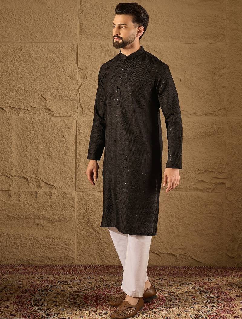 Men black silk blend solid embroidered straight kurta