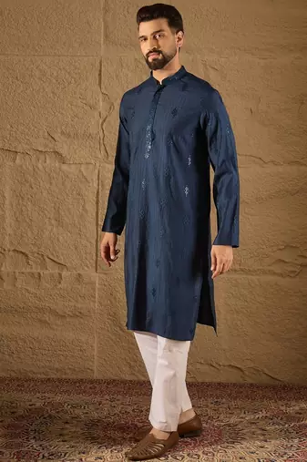 Men blue viscose rayon solid embroidered straight kurta