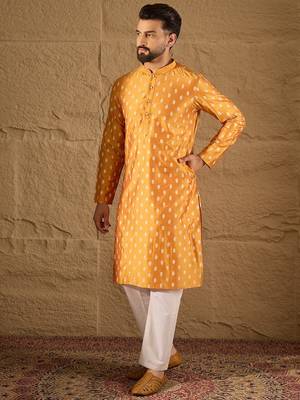 Men yellow silk blend ikat printed straight kurta 3