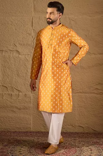 Men yellow silk blend ikat printed straight kurta
