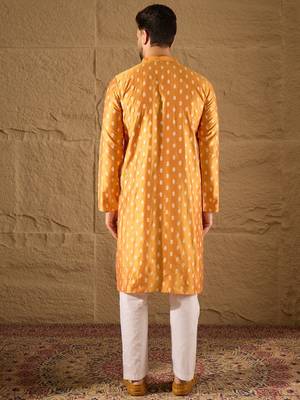 Men yellow silk blend ikat printed straight kurta 4