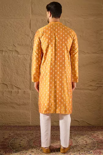 Men yellow silk blend ikat printed straight kurta