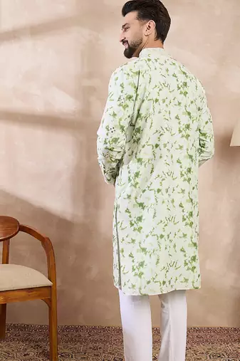Men green silk blend solid embroidered straight kurta with trouser