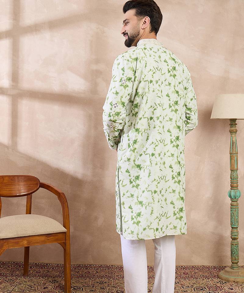 Men green silk blend solid embroidered straight kurta with trouser
