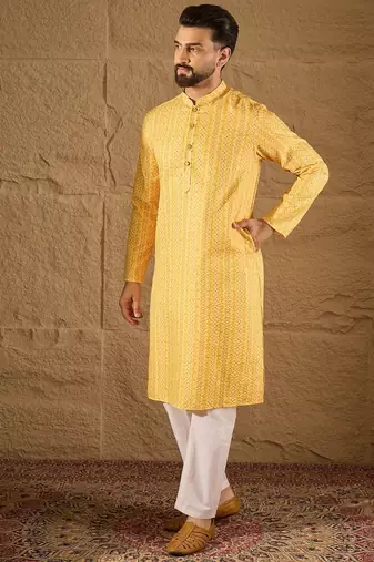 Men yellow silk blend geometric embroidered straight kurta