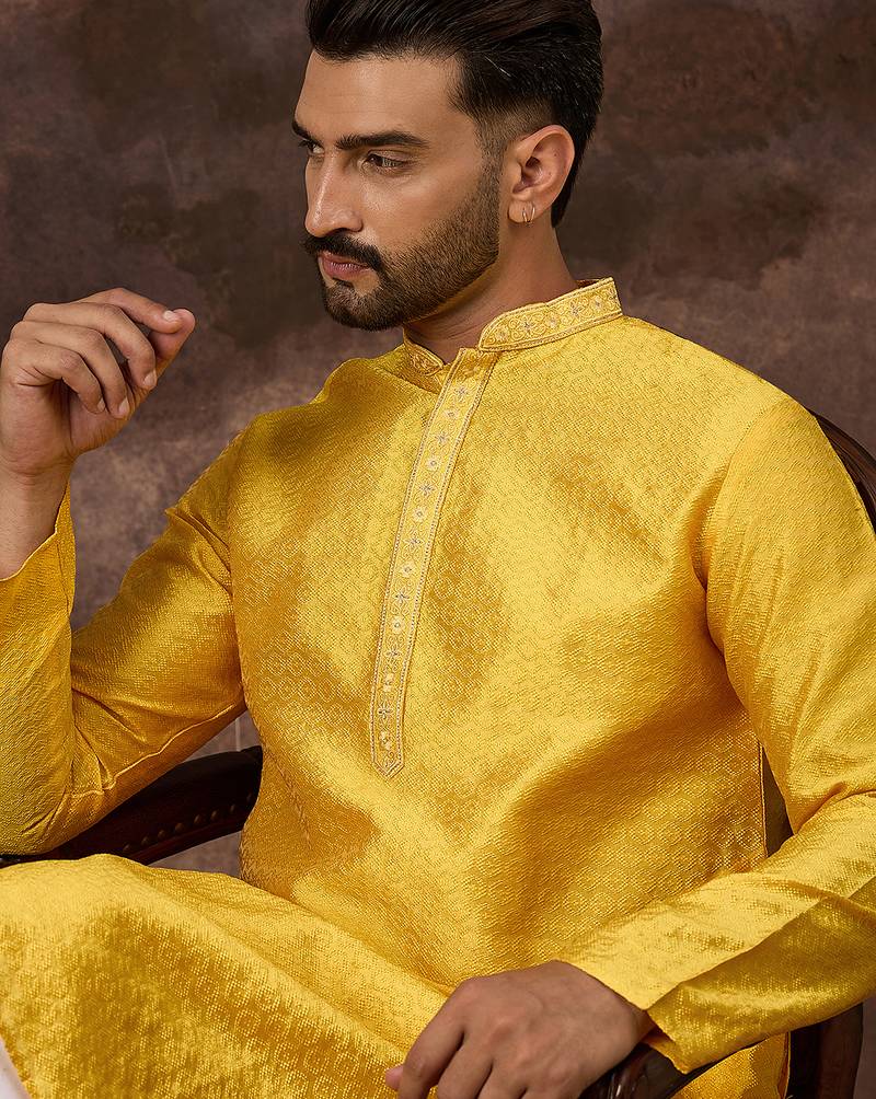 Men yellow silk blend solid woven design straight kurta