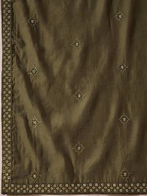 Men green silk blend embroidered straight kurta trouser with dupatta 5