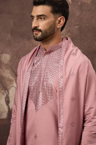 Men pink silk blend embroidered straight kurta trouser with dupatta