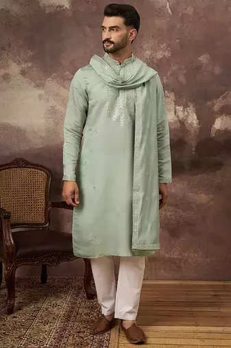 Men green silk blend embroidered straight kurta trouser with dupatta