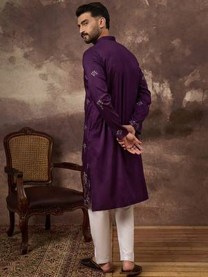Men purple silk blend solid embroidered straight kurta 4