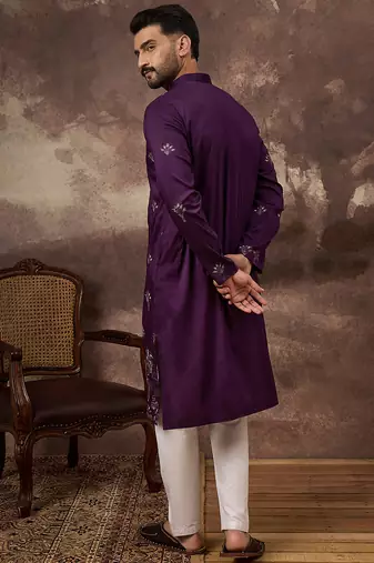 Men purple silk blend solid embroidered straight kurta