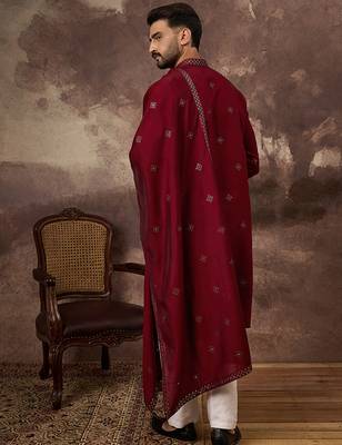 Men maroon silk blend embroidered straight kurta trouser with dupatta 4