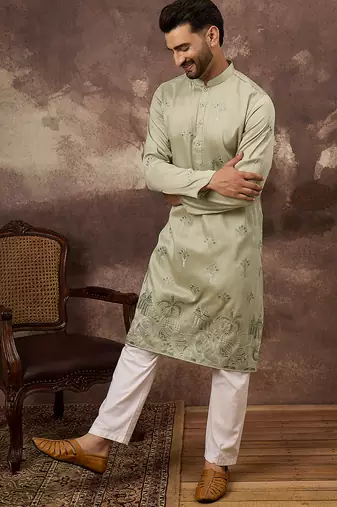 Men green silk blend solid embroidered straight kurta