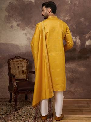 Men yellow silk blend embroidered straight kurta trouser with dupatta 4