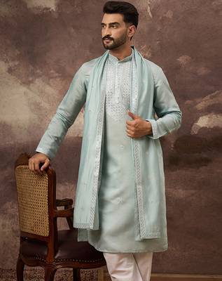 Men blue silk blend solid embroidered straight kurta with dupatta 1