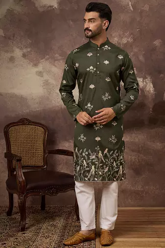 Men green silk blend solid embroidered straight kurta