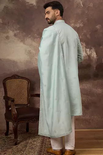 Men blue silk blend solid embroidered straight kurta with dupatta