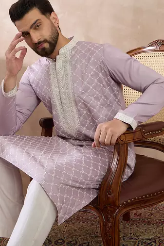 Men lavender silk blend embroidered mandarin collar straight kurta